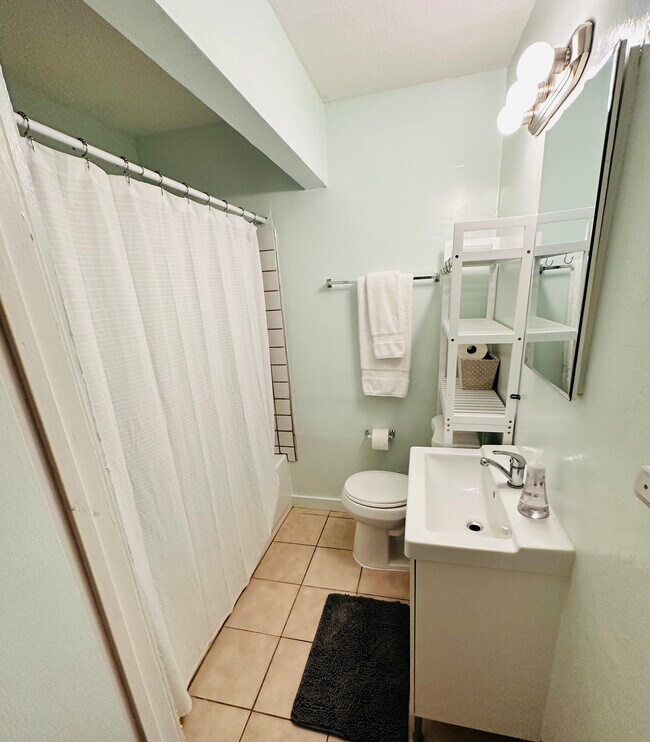Barhroom - 1423 11th St