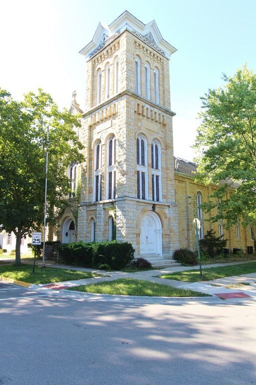 Primary Photo - 300 W Jefferson St