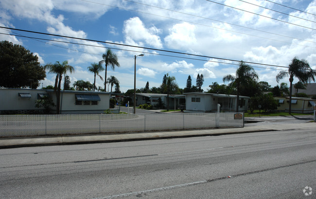 Building Photo - Crystal Lake Mobile Resort