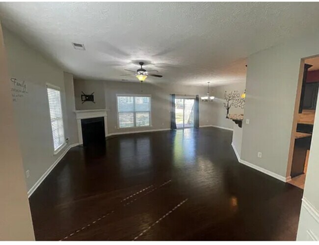 Foto del edificio - 6080 Townes Way