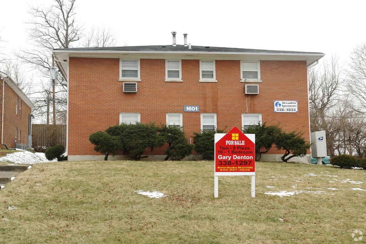 Primary Photo - 1579-1601 Alexandria Dr