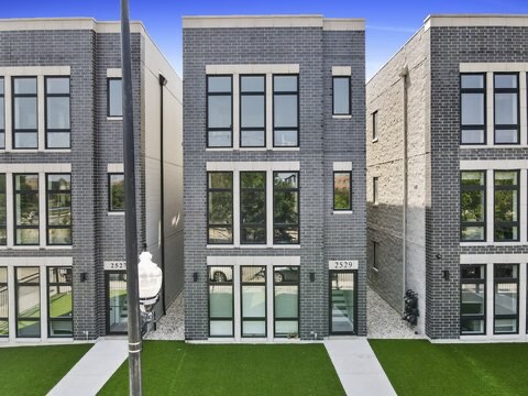 Building Photo - 2529 W Congress Pky