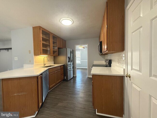 Foto del edificio - 10002 Erlwood Ct