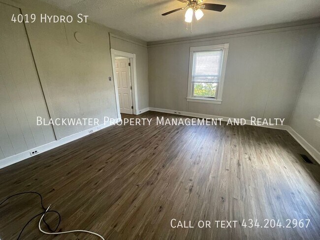 Building Photo - Cute Two Bedroom Home!