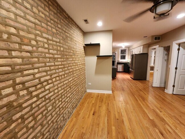 Living Room - 3337 W Byron St