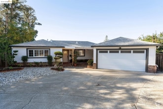 Building Photo - 23965 Mayville Dr