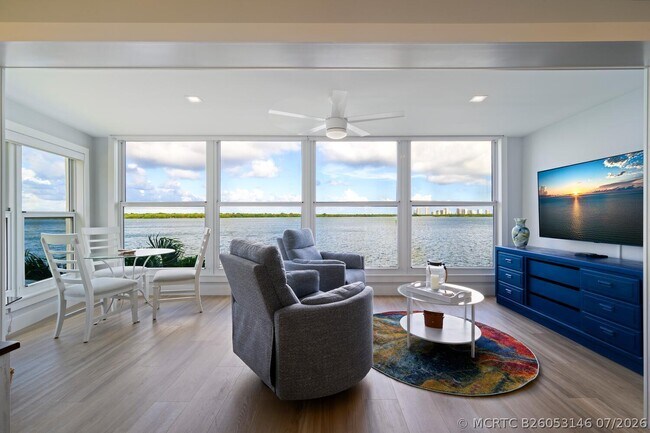 Building Photo - 52 Yacht Club Dr