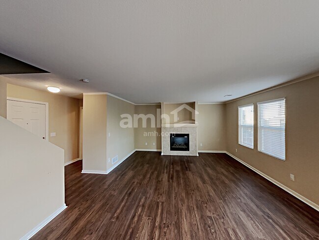 Foto del edificio - 5354 N Laredo Street