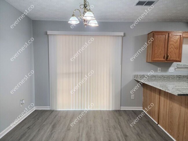 Building Photo - 3073 Fields Dr