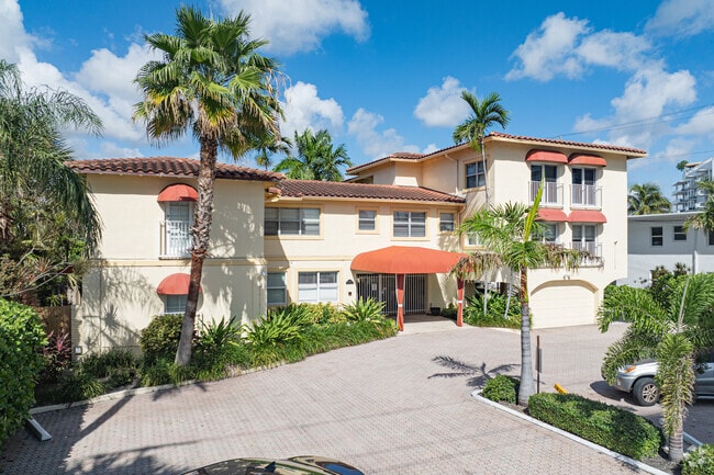 The Fort Lauderdale Yacht & Beach Club