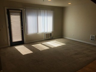 Foto del edificio - Amazing 2x1.5 Townhome Availalble!