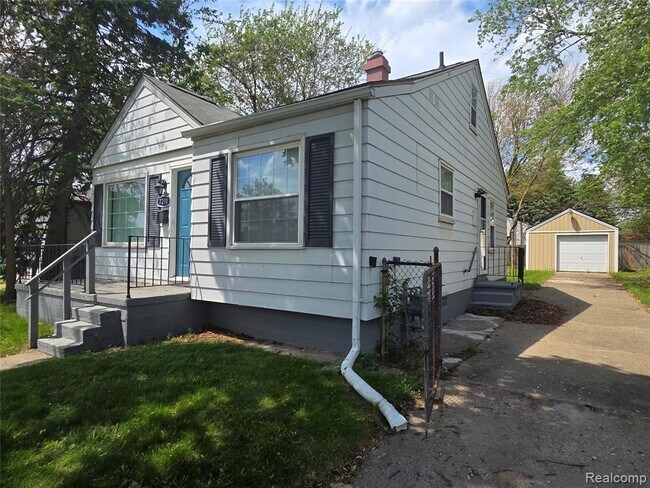 Foto del edificio - 7211 Paige Ave