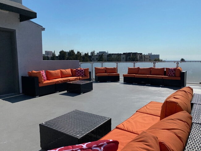 662 Kelton Avenue, Westwood CA 90024 - Roof Deck - 662 Kelton Ave
