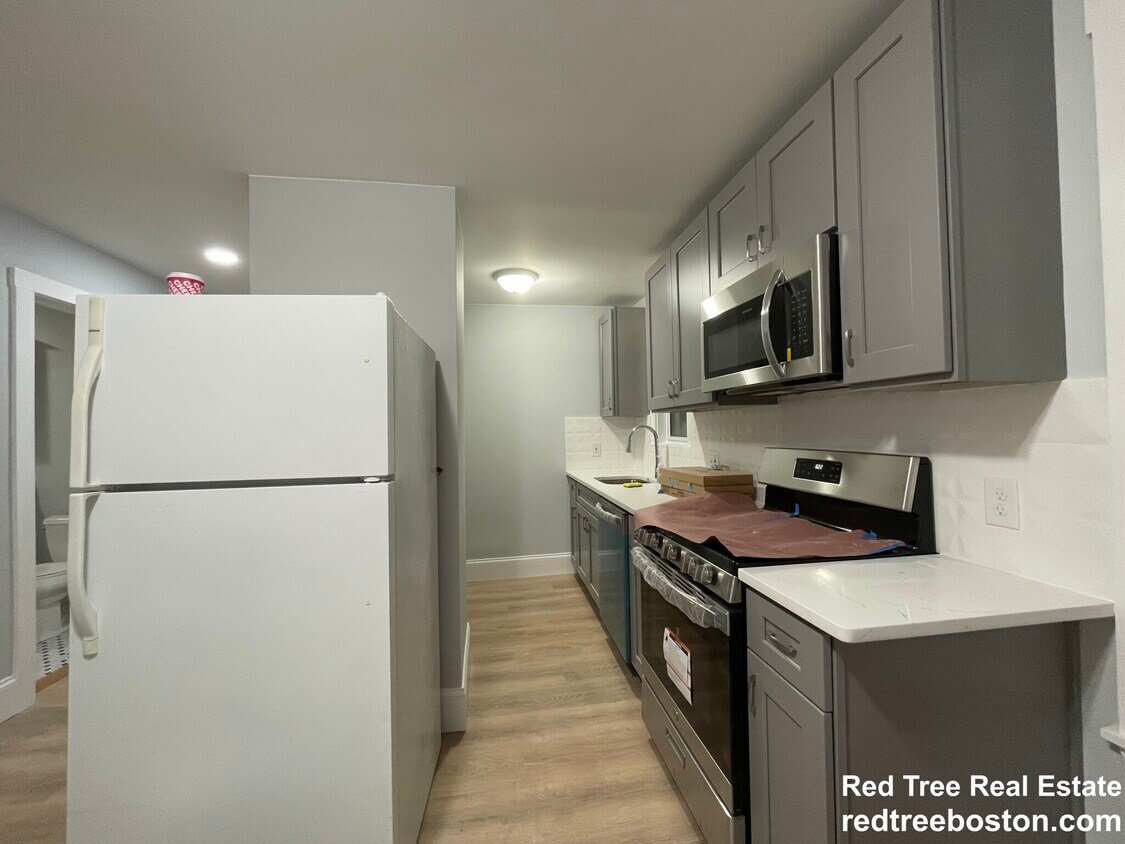 68 Otis St Unit 2, Somerville, MA 02145 Condo for Rent in Somerville