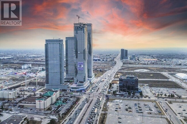 Building Photo - 225 Commerce St