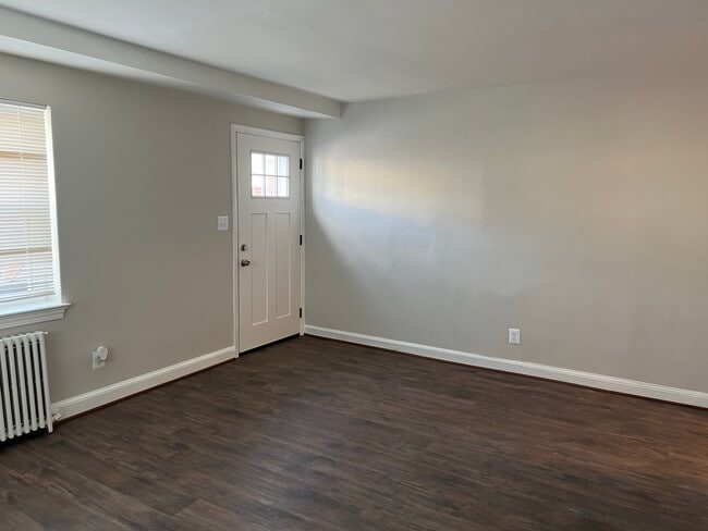 Building Photo - 40 N. Summit Avenue