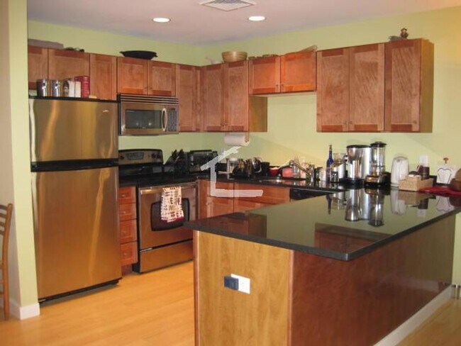 Foto del edificio - Gorgeous two bedroom two bathroom