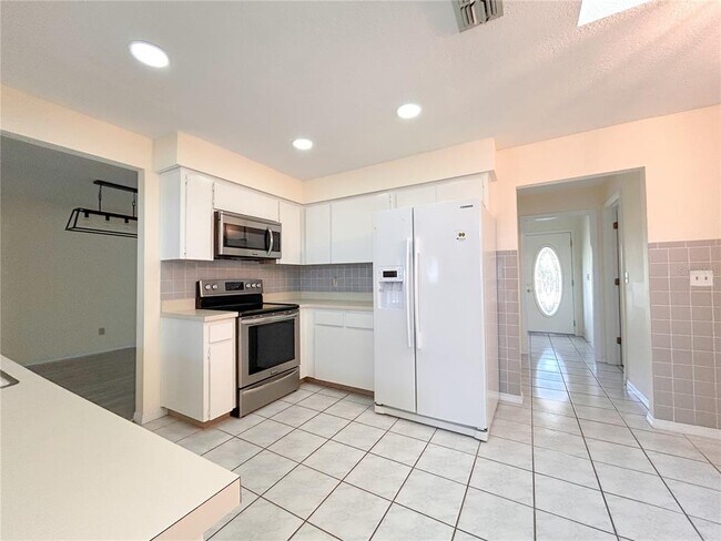 Foto del edificio - 7994 Jaywood Rd