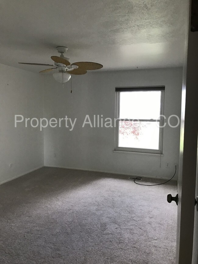 Building Photo - 2667 S Xanadu Way