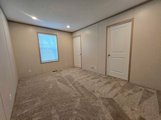 Foto del edificio - 52910 Van Buren Ct
