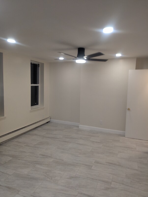 Foto del edificio - 208 Howard Ave