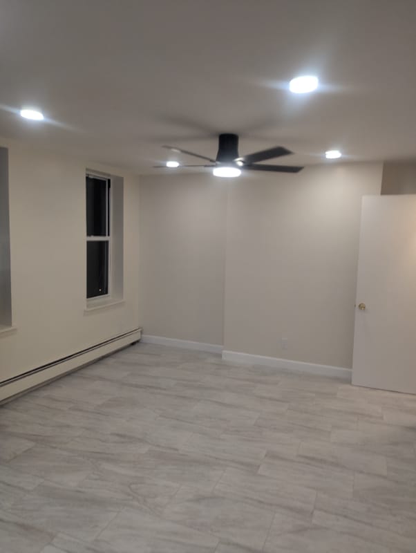 Building Photo - 208 Howard Ave