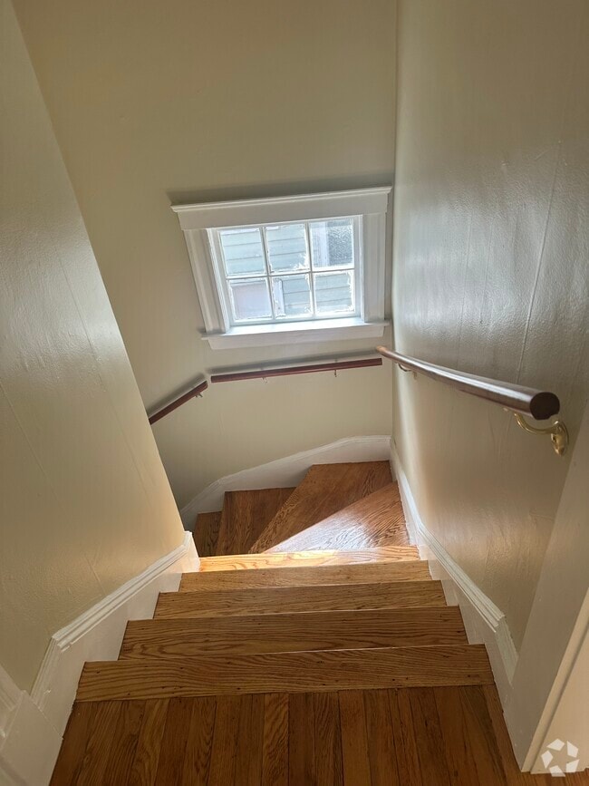 Building Photo - 140 Westville St