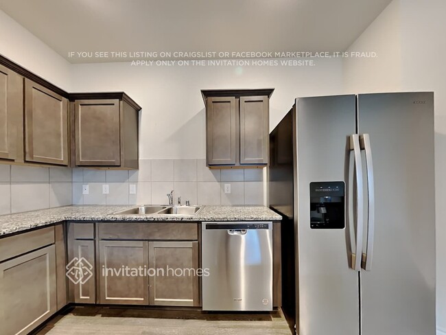 Building Photo - 608 Nexus Dr