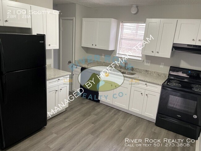 Building Photo - Scotty Ct Duplex - Lease Pending