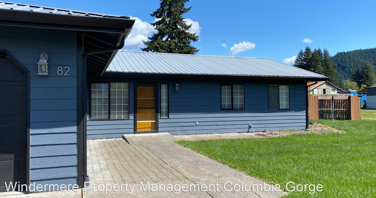 Primary Photo - 3 br, 2 bath House - 82 Valley Dr