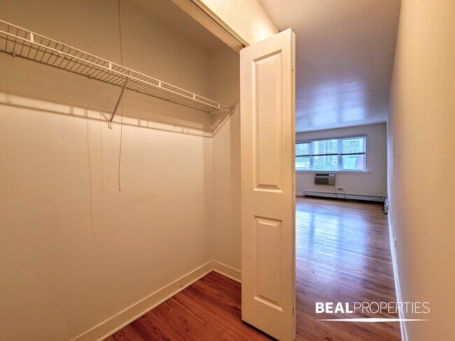 Foto del edificio - 625 W Wrightwood Ave