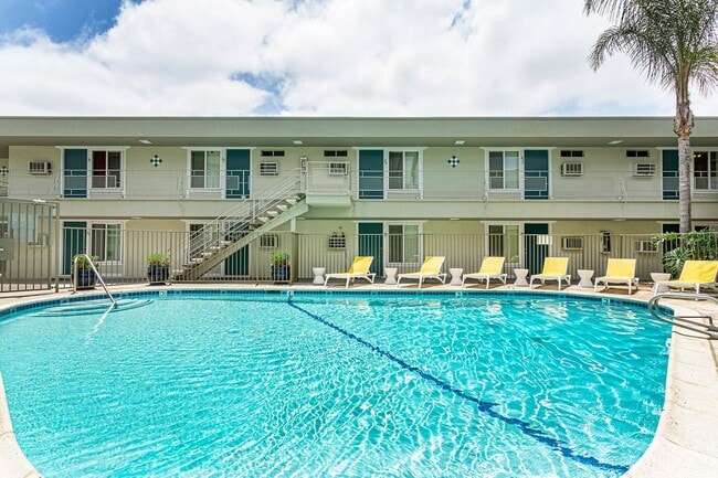 Interior Photo - Aztec Pacific Apartments