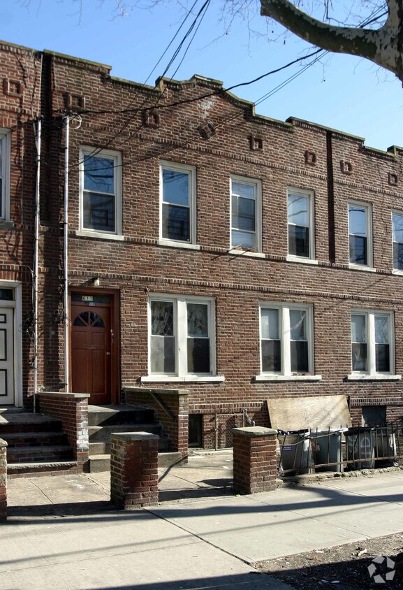 Primary Photo - 611 Euclid Ave