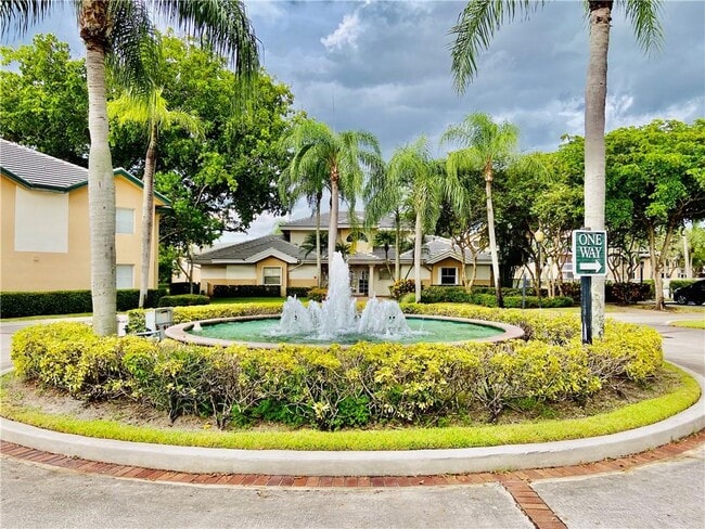 Building Photo - 9955 Westview Dr