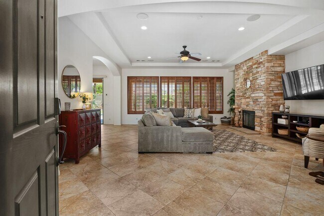 Building Photo - 48476 Bighorn Dr