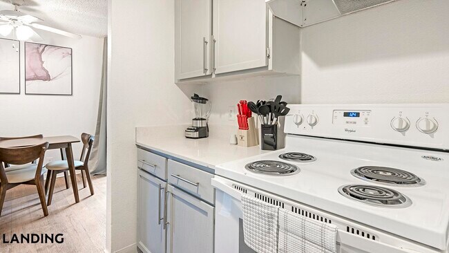 Foto del edificio - 1071 Clayton Ln