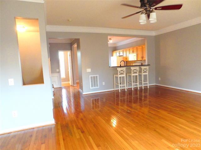 Building Photo - 14914 Ballantyne Village Way