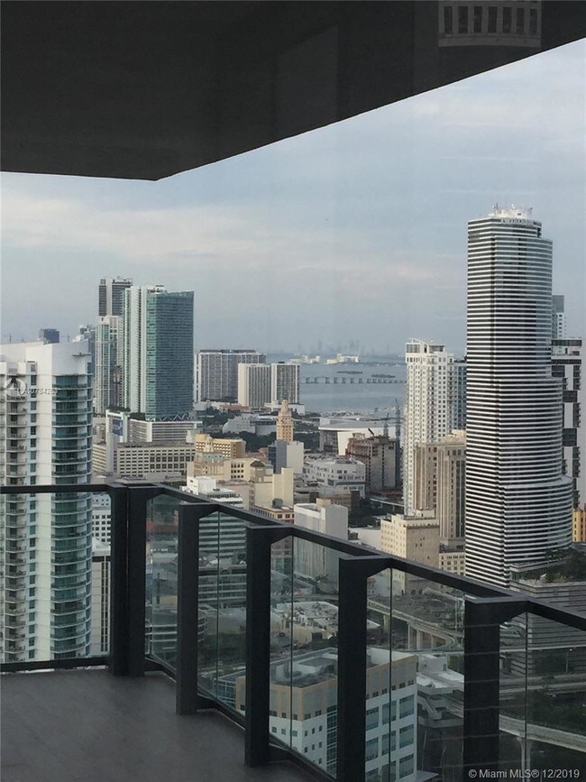 Foto del edificio - 88 SW 7th St