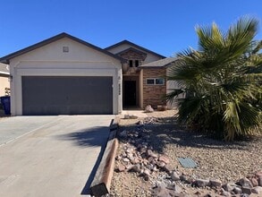 Building Photo - 3964 Pennsylvania Pl