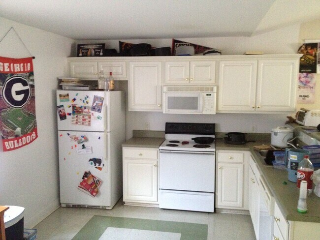 Foto del edificio - Spacious 3 bed 2 bath house!