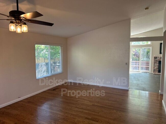 Foto del edificio - 6164 Greenbrook Dr