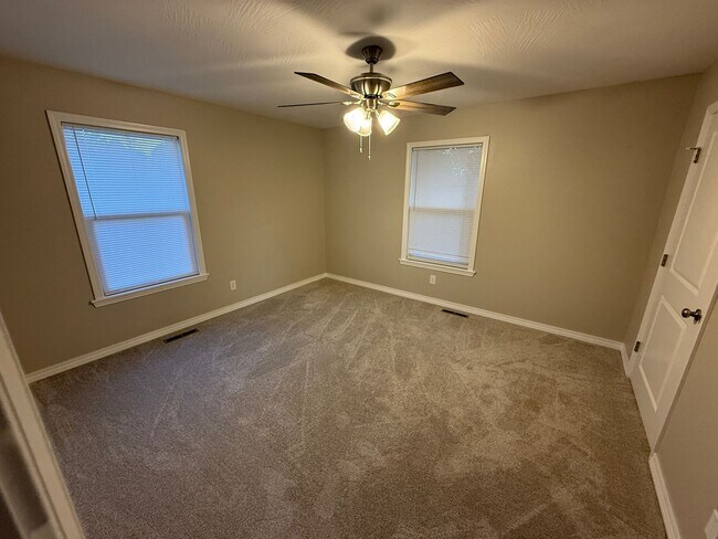 Foto del edificio - Newly Refurbished !