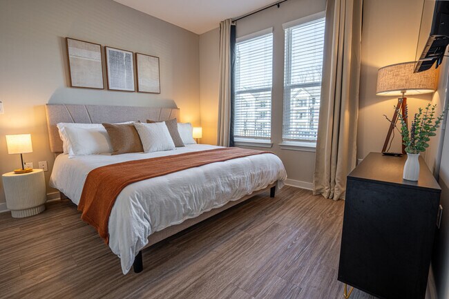 Building Photo - 110 Addison Rd