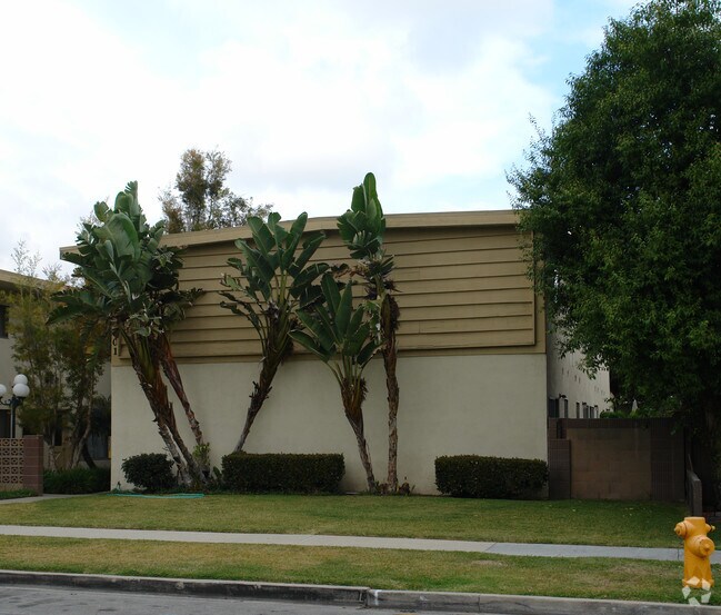 Building Photo - 3791-3801 Howard Ave