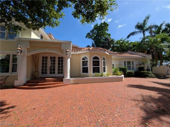 Foto del edificio - 2878 Valencia Way