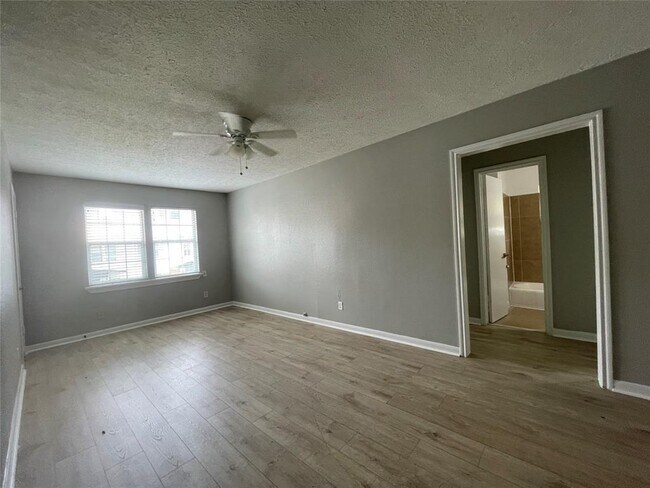 Foto del edificio - 2415 Bastrop St