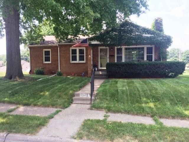 Front of house - 2512 Glen Plz