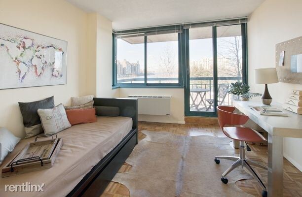 Foto del edificio - 40 River Rd