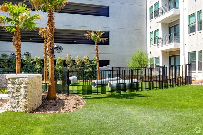 Building Photo - Auric Symphony Park