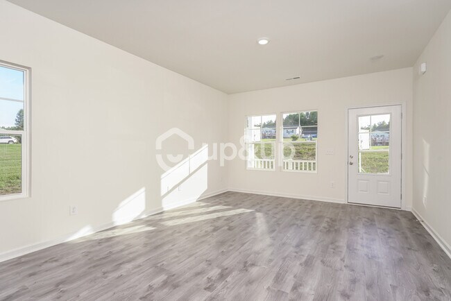 Foto del edificio - Fantastic 3bd/3ba home! Coming soon!